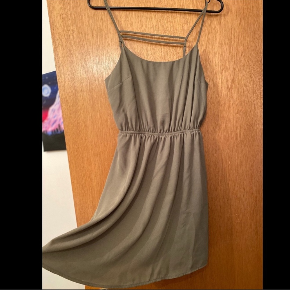 NWOT S Olive Green Princess by Vera Wang Dress π - Picture 1 of 3